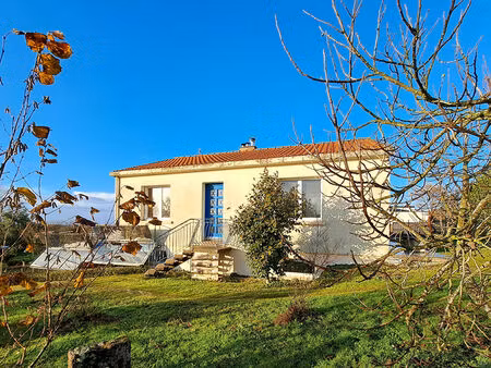 vente maison 4 pièces  71.36m²  les herbiers