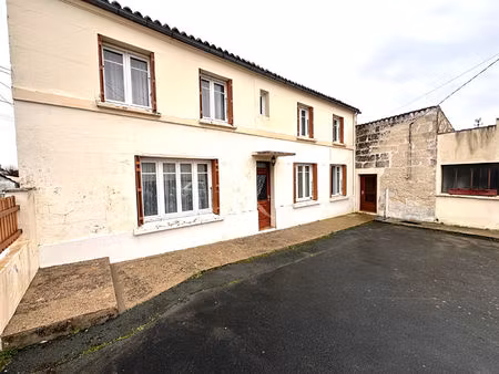 vente maison 5 pièces  105.00m²  saintes