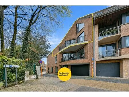 exclusief duplex-appartement in centrum gistel