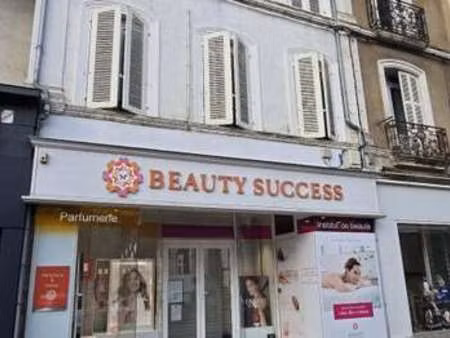 vente immeuble à ruffec (16700) : à vendre / 291m² ruffec