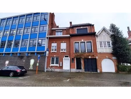 gelijkvloers appartement met leuke buitenruimte