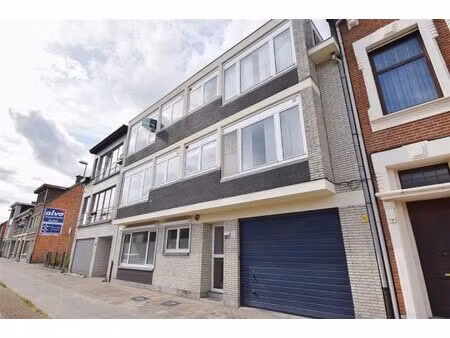 goed gelegen appartement met 1 slaapkamer en kinderkamer/bureel