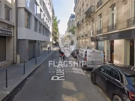 location commerce paris 75008