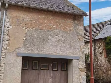 vente maison à auxy (45340) : à vendre / 32m² auxy