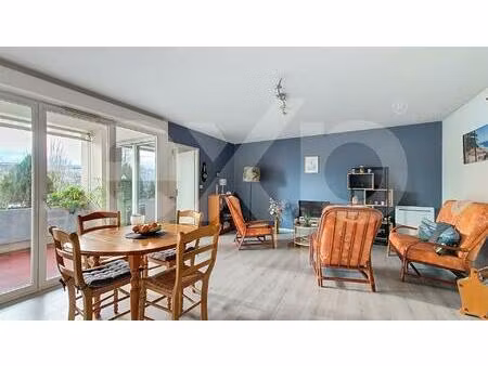 t3 lumineux avec balcon dpe c étoile de palmer  cenon