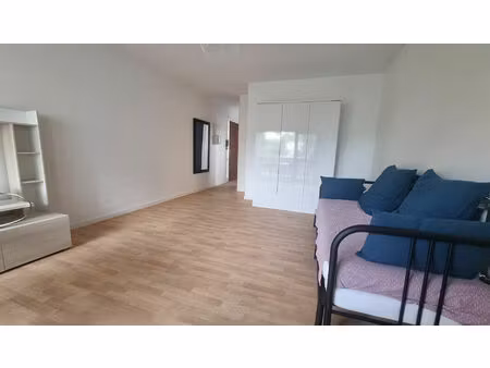 location appartement 1 pièce 32 m² à bordeaux (33800)