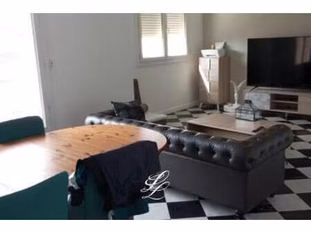 location - appartement 3 pièces 80 m