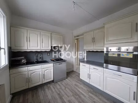 appartement lumineux avec balcon  garage et cave ! petite copropriété ! dpe d