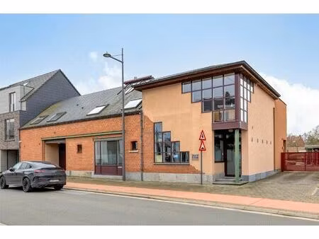 commercieel te koop in puurs met 4 slaapkamers