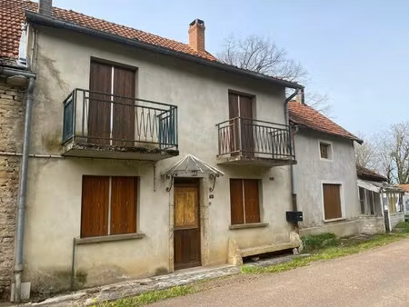 ensemble immobilier 133m² maison écurie avec jardin