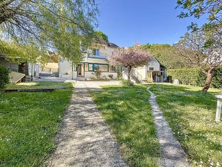 maison avec local professionnel à saint-étienne-de-chigny – 203 m² – habitation + activité