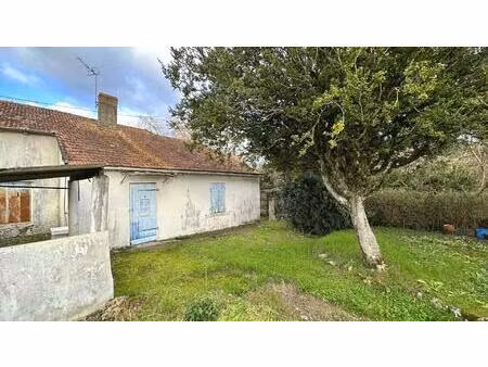 jolie maison à rénover dans un hameau