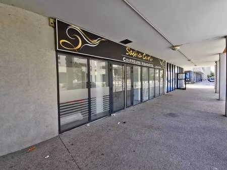 local commercial à louer