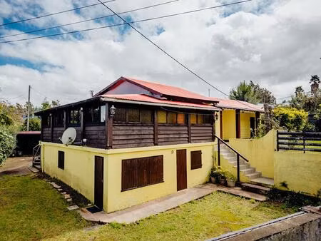 plaine des cafres chalet créole de caractère 185 m2 fort potentiel à valoriser