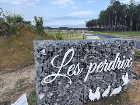 terrain constructible viabilisé à vendre