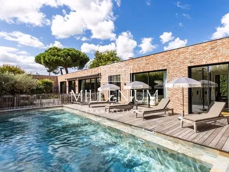 le bouscat – superbe maison contemporaine de plain-pied avec piscine chauffée