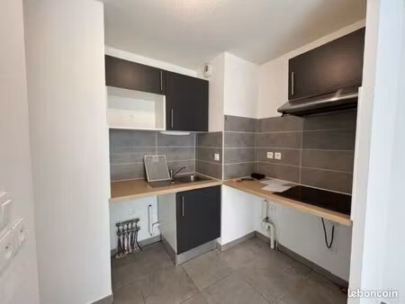 colomiers - maison accolée avec parking et jardin