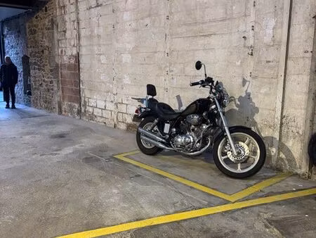 place moto - garage collectif sécurisé