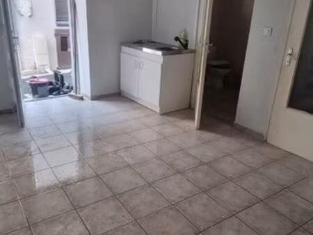 studio 22 m² à louer – sury-le-comtal – 300 /mois
