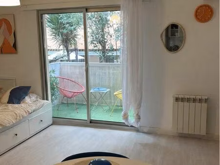 studio meublé 30 m² rénové – balcon – valrose/borriglione – nice