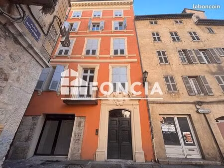 studio 1 pièce 32 m²