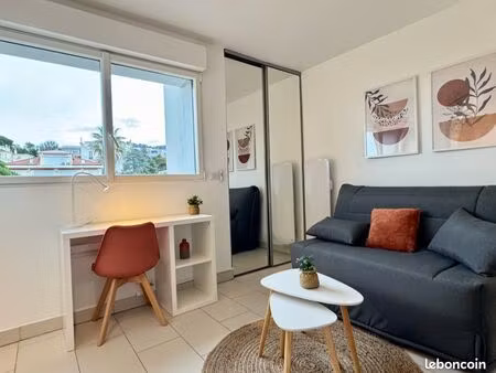 quartier du port beau studio meublé