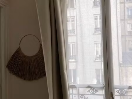 sous-location appartement paris 18ème - 1250 cc - 1 mois