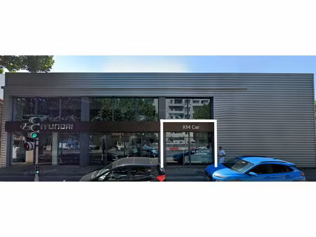 location local commercial