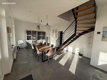 villa 5 pièces 95 m²