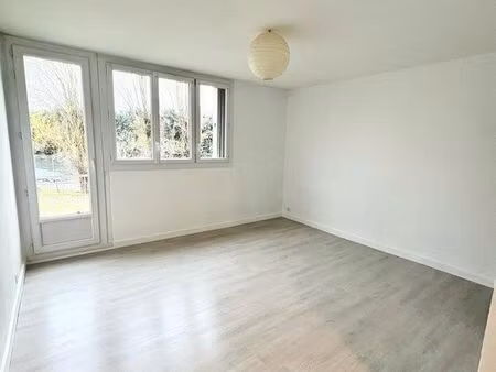 location t1 à grenoble