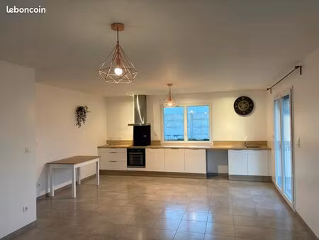 maison individuelle récente de plain-pied 3 chambres à proximité de bourg achard  quartier