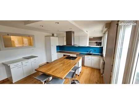 loue f5 110m2 à lure esplanade charles de gaulle