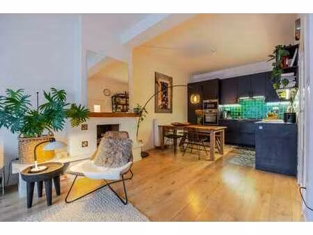 appartement tendance et rénové avec jardin et garage (peb b