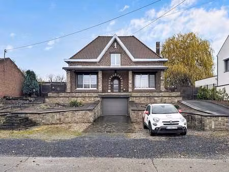 villa rénovée !! / poss. 4 chambres