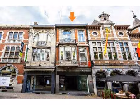 maison de commerce - centre de visé