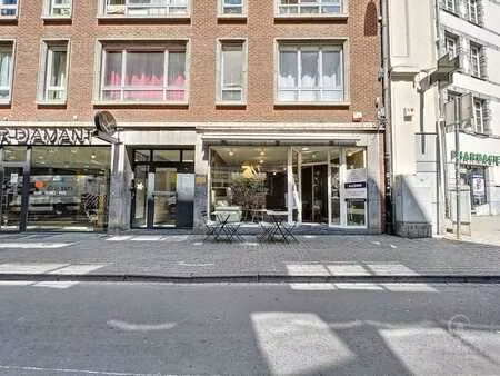 belle surface commerciale à louer dans le centre de namur