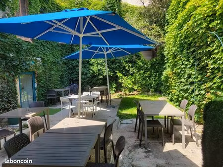 local commercial avec cour privative - juan-les-pins