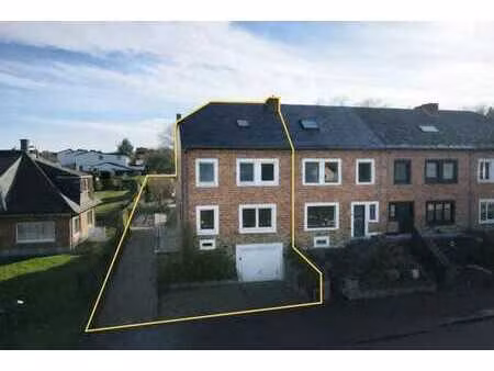 maison 3 façades avec jardin et garage au coeur de ciney