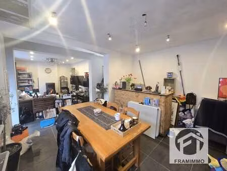 maison avec dépendance. offre àpd 225.000€