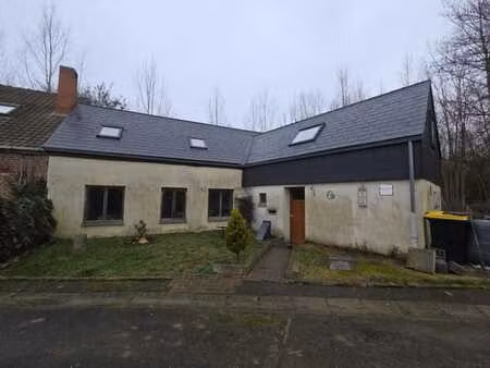 maison unifamiliale avec jardin a renover