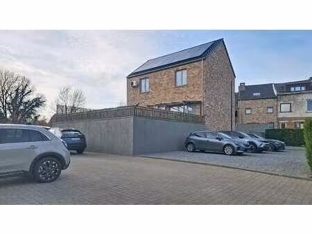 maison clé en main avec prestations haut de gamme et parking