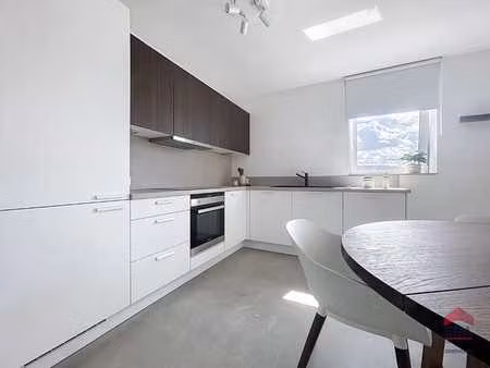 superbe appartement 2 chambres avec terrasse