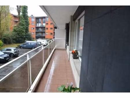 tb appartement 2ch + terrasse + parking | 800 €/mois  12 ans