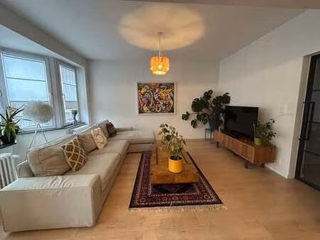 appartement lumineux 2 chambres avec terrasse à jette