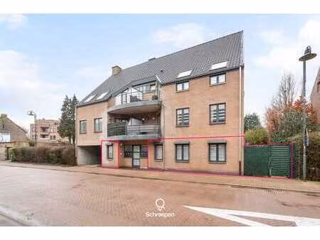 instapklaar gelijkvloers appartement met 3 slpks én onder...