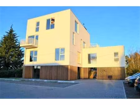 bureau idéalement situé