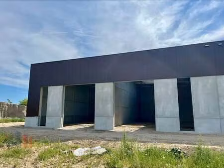 unité pme neuve de 240 m² à proximité de l’e314