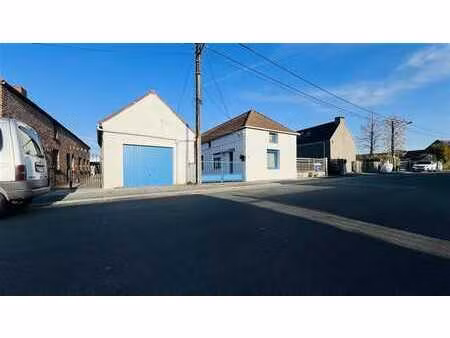 vente en viager - maison 4 façades située à laplaigne.