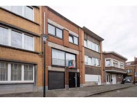 maison bel-étage avec jardin