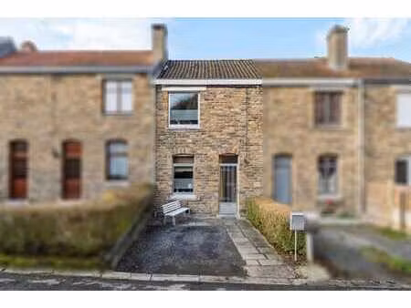 charmante maison 2 ch avec jardin  proche gare et commodités